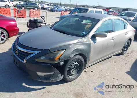 2015 Nissan Altima 2.5/2.5 S/2.5 Sl/2.5 Sv z USA, uszkodzony, nr VIN 1N4AL3AP2FC441022